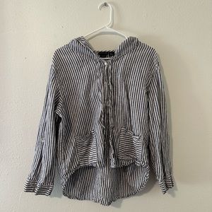 Tahari 100% Linen Buttom Up